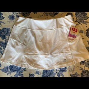 White Wilson tennis 13.5" flare skirt Sz M. NWT
